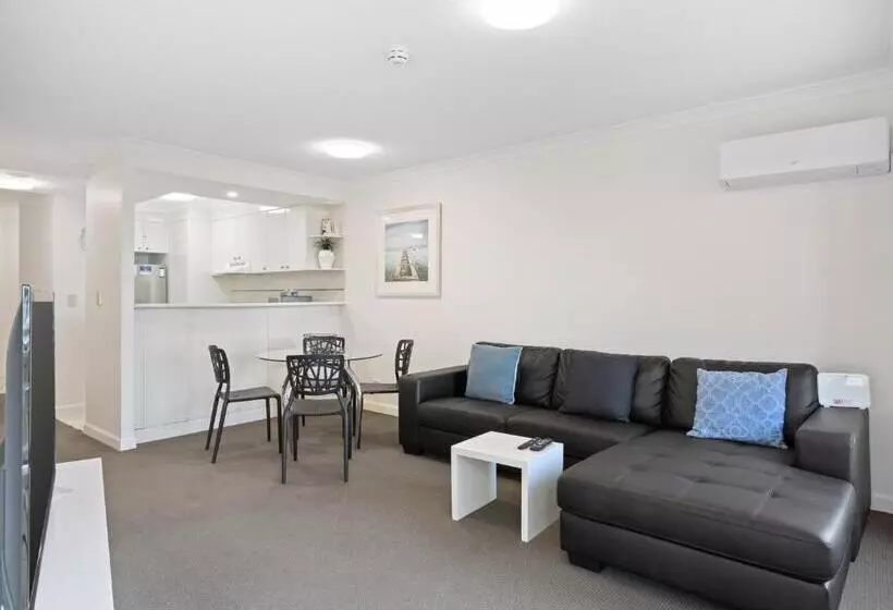 آپارتمان 1 خوابه با چشم‌انداز باغ, Ultiqa Burleigh Mediterranean Resort