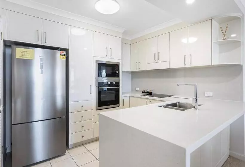 آپارتمان 2 خوابه با چشم‌انداز دریا, Ultiqa Burleigh Mediterranean Resort
