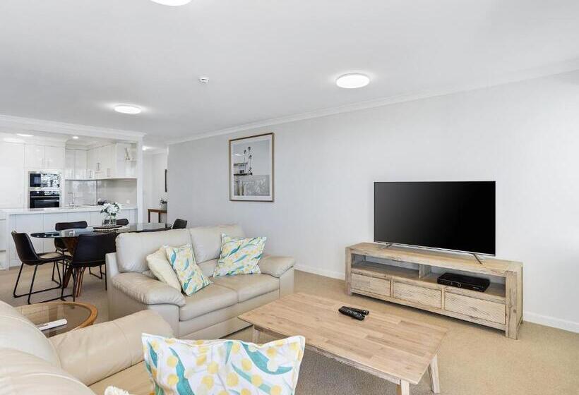 Апартаменты 2 Спальни Вид на Море, Ultiqa Burleigh Mediterranean Resort