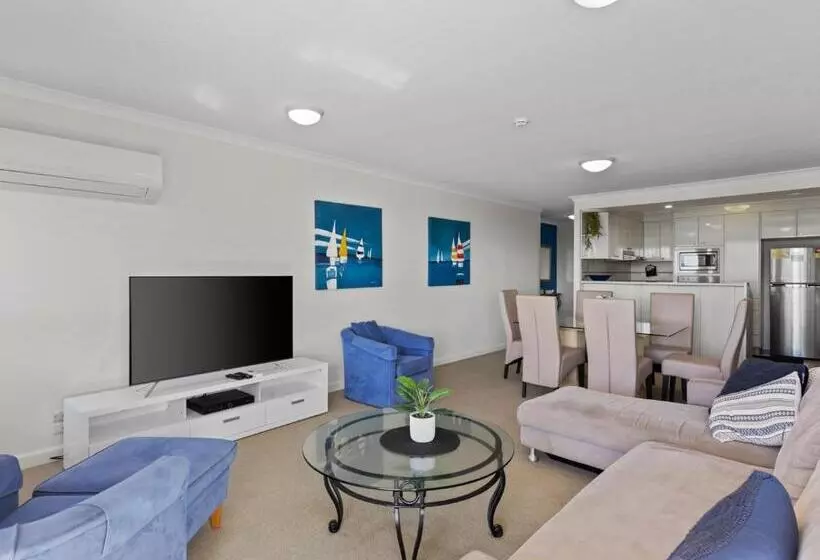 آپارتمان 2 خوابه با چشم‌انداز دریا, Ultiqa Burleigh Mediterranean Resort