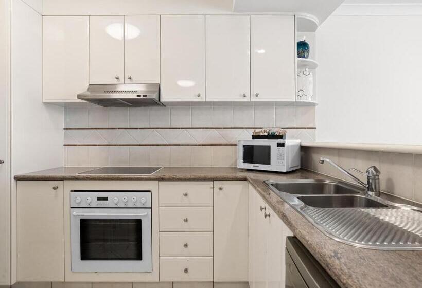 Апартаменты 1 Спальня Вид на Море, Ultiqa Burleigh Mediterranean Resort