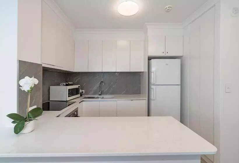 آپارتمان سوپریور 1 خوابه با چشم‌انداز دریا, Ultiqa Burleigh Mediterranean Resort