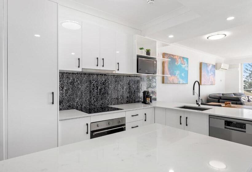 Апартаменты Superior 1 Спальня Вид на Море, Ultiqa Burleigh Mediterranean Resort
