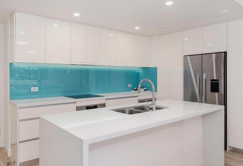 Апартаменты Superior 2 Спальни, Ultiqa Burleigh Mediterranean Resort