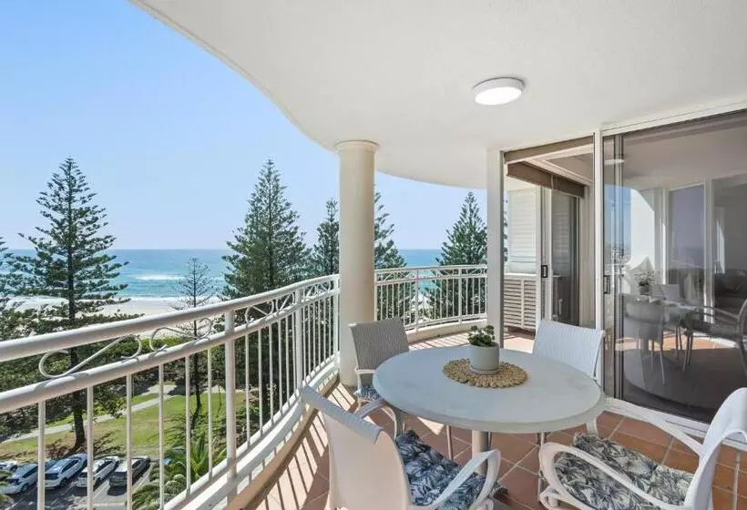 آپارتمان ممتاز دوخوابه رو به دریا, Ultiqa Burleigh Mediterranean Resort