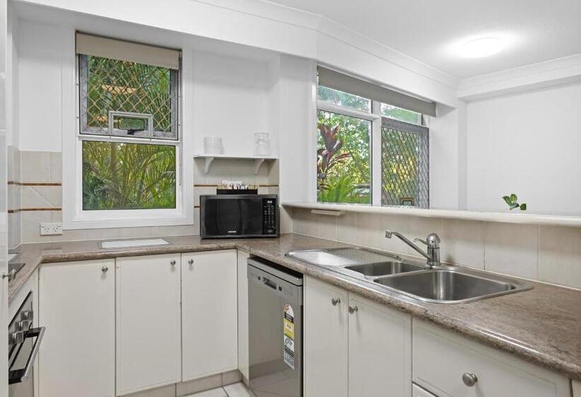 Апартаменты 1 Спальня Нижний Этаж, Ultiqa Burleigh Mediterranean Resort
