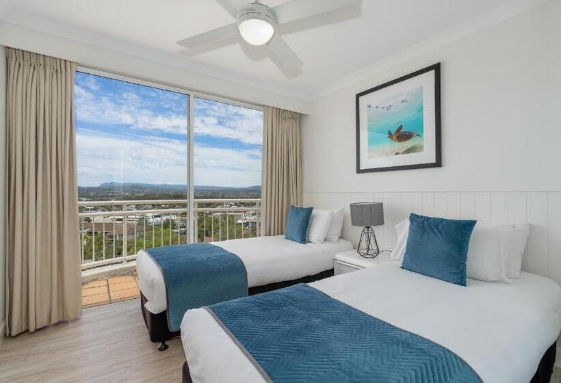 Superior 3-bedroom flat with sea view, Ultiqa Burleigh Mediterranean Resort