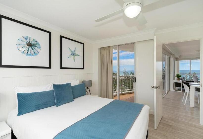 Superior 3-bedroom flat with sea view, Ultiqa Burleigh Mediterranean Resort