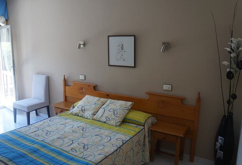 Standard Room Sea View with Terrace, Foxos