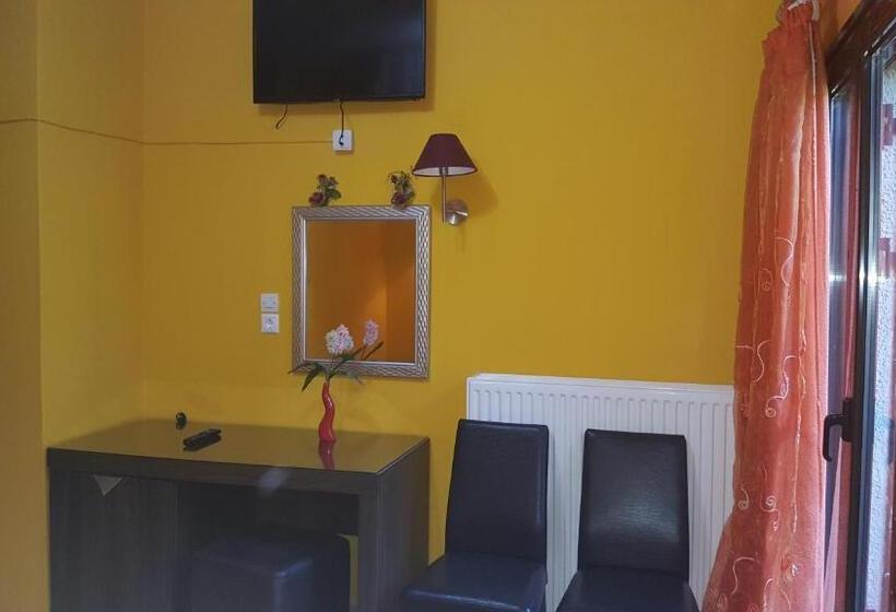 스탠다드 트리플 룸, Hani Zemenou