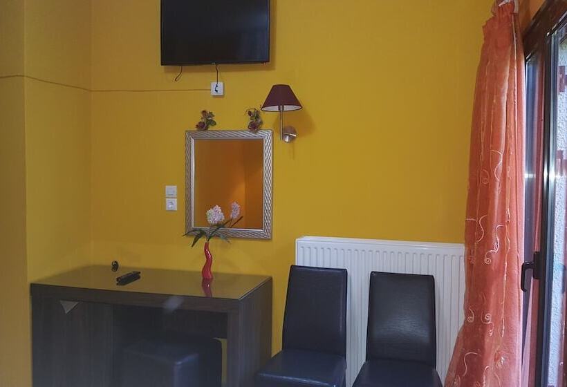 스탠다드 룸, Hani Zemenou