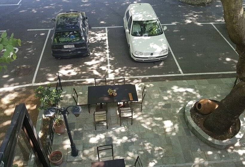 스탠다드 트리플 룸, Hani Zemenou