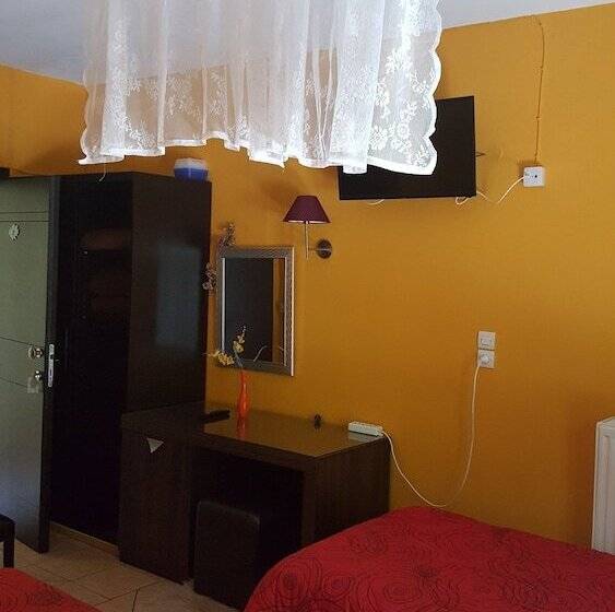 스탠다드 트리플 룸, Hani Zemenou