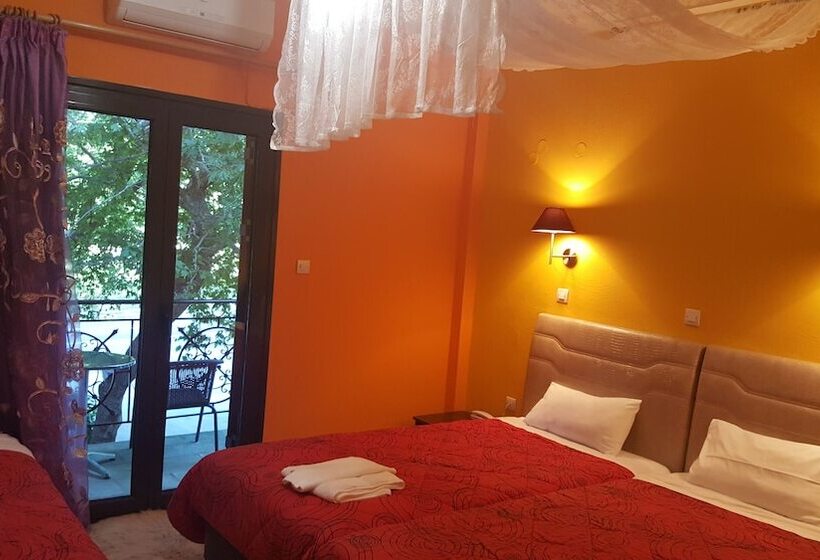 스탠다드 트리플 룸, Hani Zemenou