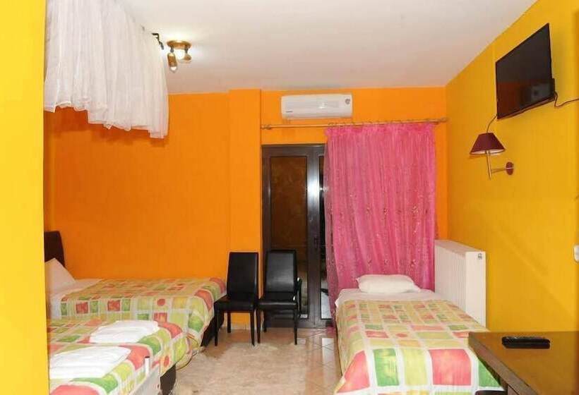 4인용 스탠다드 룸, Hani Zemenou