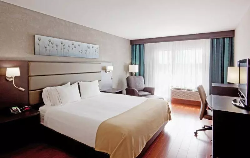キングサイズベッドのスタンダードルーム, Holiday Inn Express Hotel & Suites Saint   Hyacinthe, An Ihg