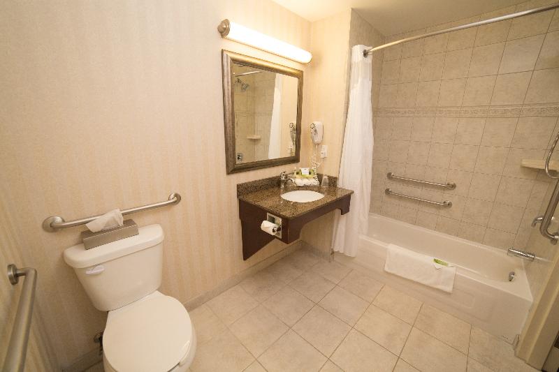 キングサイズベッドのスタンダードルーム, Holiday Inn Express & Suites Whitecourt, An Ihg