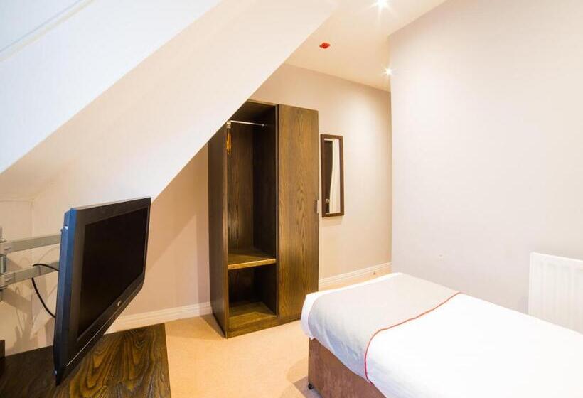 اتاق استاندارد یک نفره, Hotel Majestic