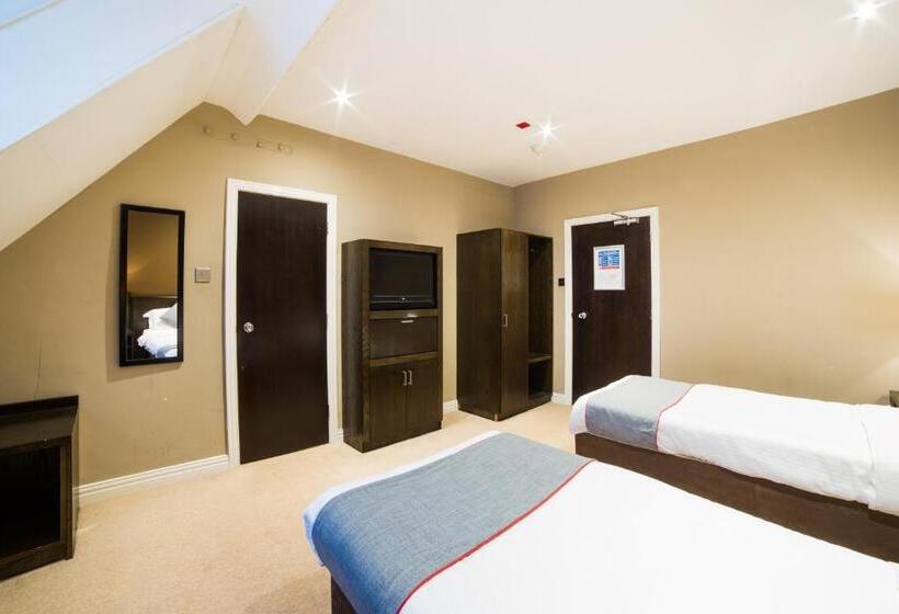 标准间, Hotel Majestic