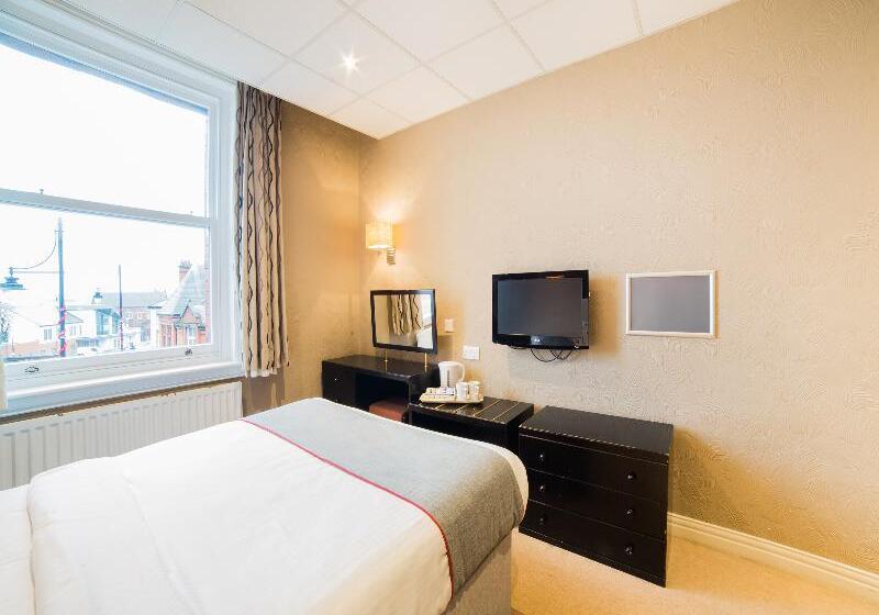 标准间, Hotel Majestic