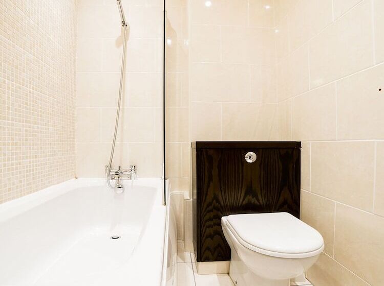 اتاق استاندارد یک نفره, Hotel Majestic