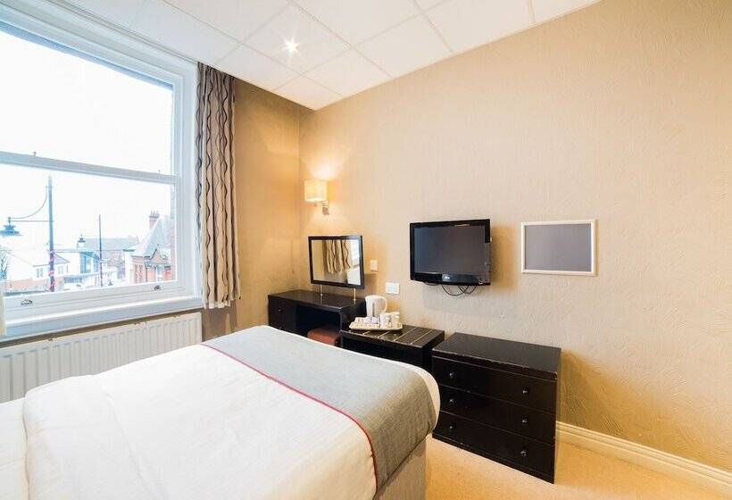 标准间, Hotel Majestic