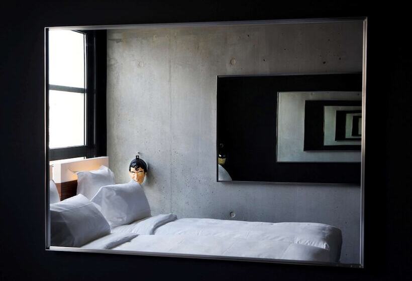 اتاق استاندارد, Mama Shelter Paris East