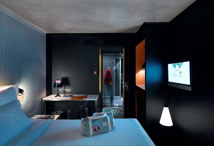 اتاق خانوادگی, Mama Shelter Paris East