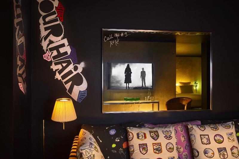 اتاق خانوادگی, Mama Shelter Paris East