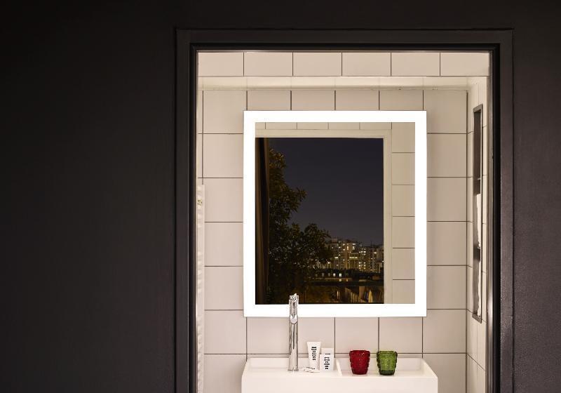 اتاق خانوادگی, Mama Shelter Paris East