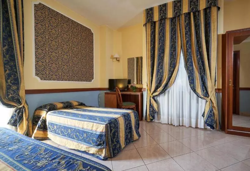 اتاق استاندارد سه نفره, Ristorante La Piana