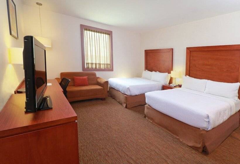 Люкс, Staybridge Suites Queretaro, An Ihg