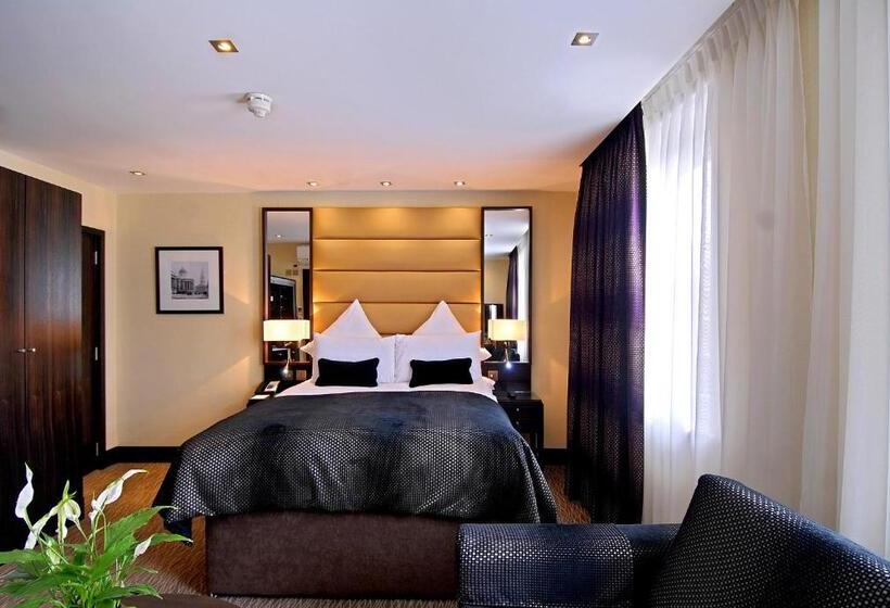 Номер Deluxe, Montcalm Marble Arch Townhouse