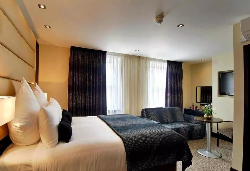 デラックストリプルルーム, Montcalm Marble Arch Townhouse