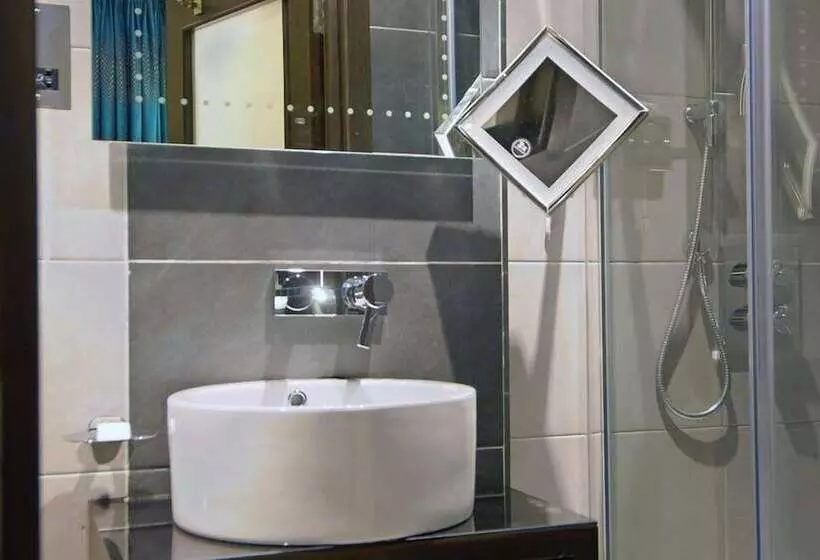 デラックストリプルルーム, Montcalm Marble Arch Townhouse