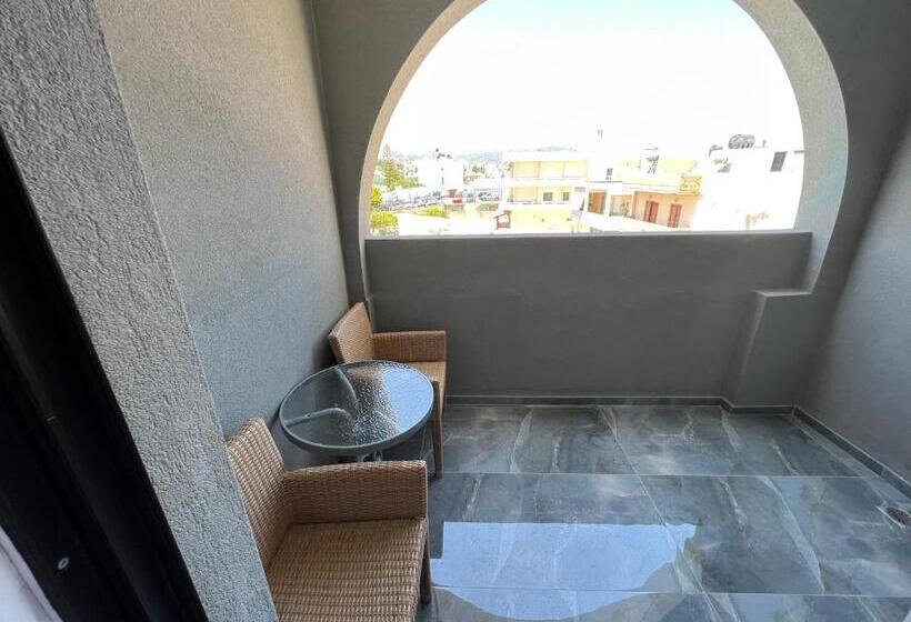 キングサイズベッドのスーペリアルーム, Vanisko