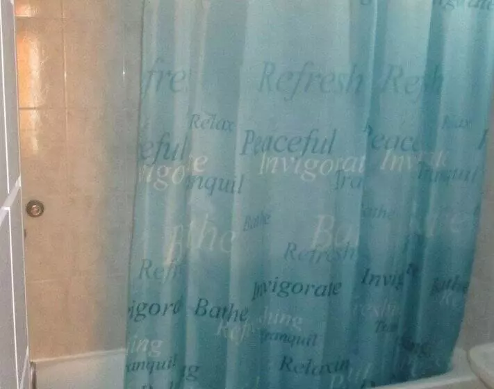 Chambre Standard Individuelle, Vanisko