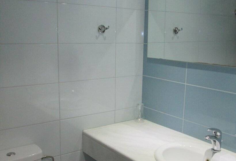 اتاق استاندارد چهار تخته, Vanisko