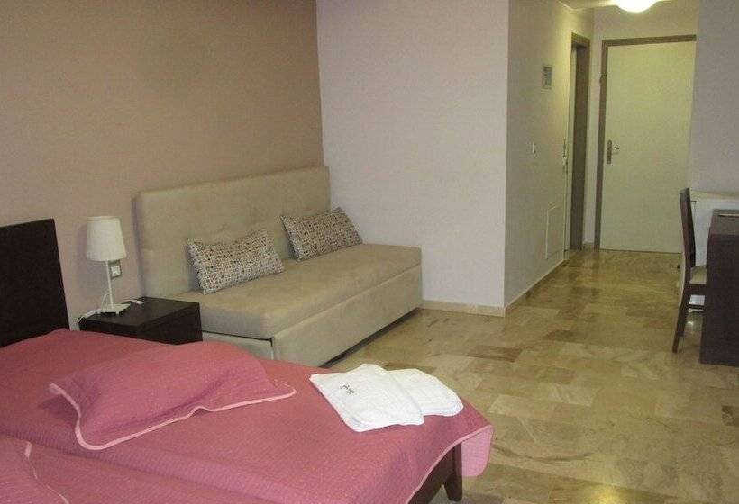 スタンダード４人部屋, Vanisko