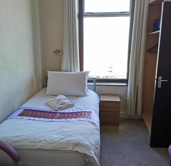 Номер Стандарт, Westleigh