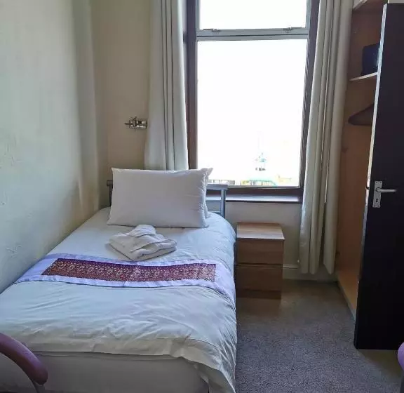 Standard-huone, Westleigh
