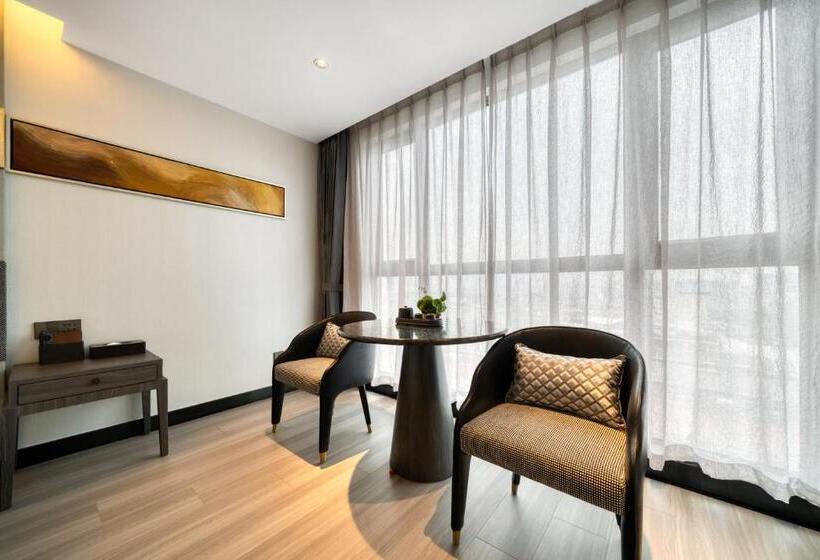 חדר דלוקס,מיטת קינג עם נוף לעיר, Yiwu International Mansion