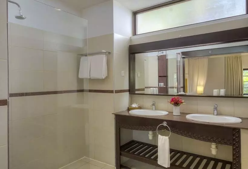 اتاق استاندارد با چشم‌انداز باغ, Diamonds Leisure Beach & Golf Resort