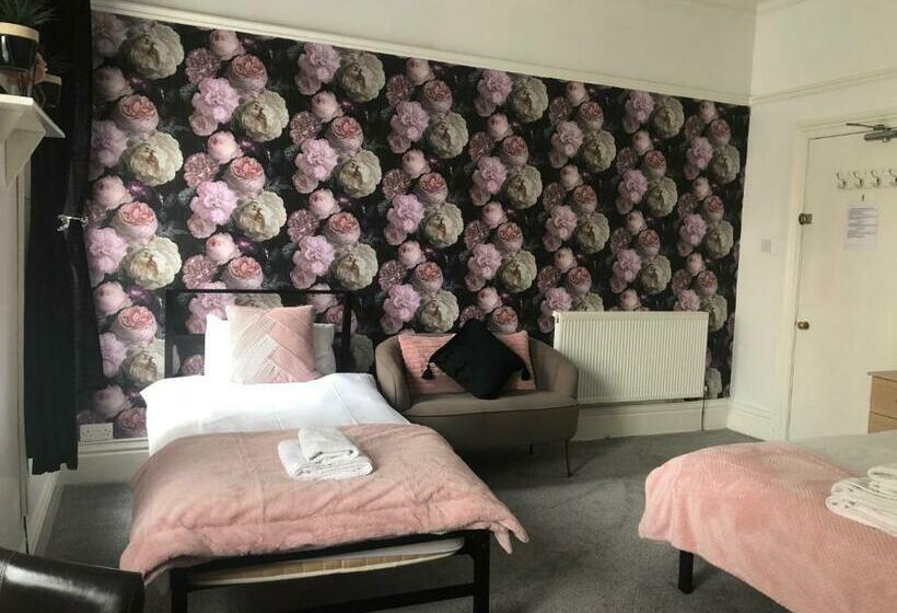 디럭스 패밀리 룸, Seacrest Guest House Room Only