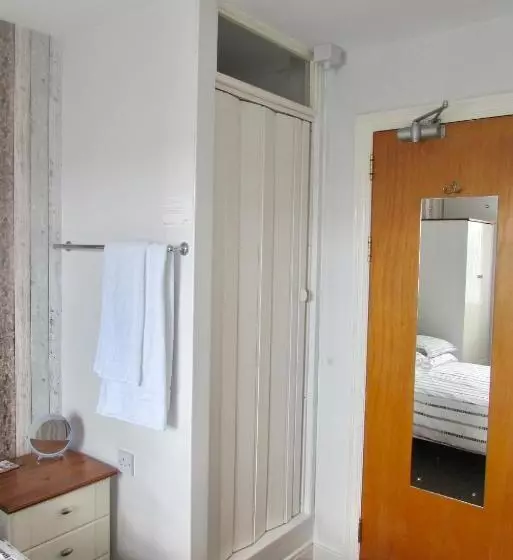 اتاق استاندارد یک نفره, Westward B&b