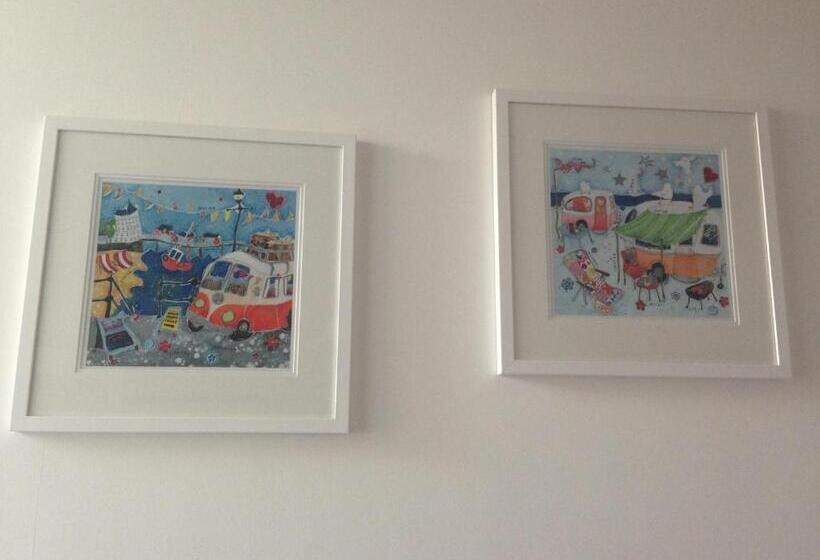 标准间, Westward B&b