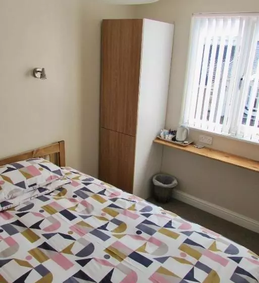 اتاق استاندارد یک نفره, Westward B&b