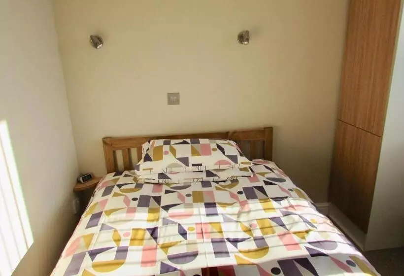 اتاق استاندارد یک نفره, Westward B&b
