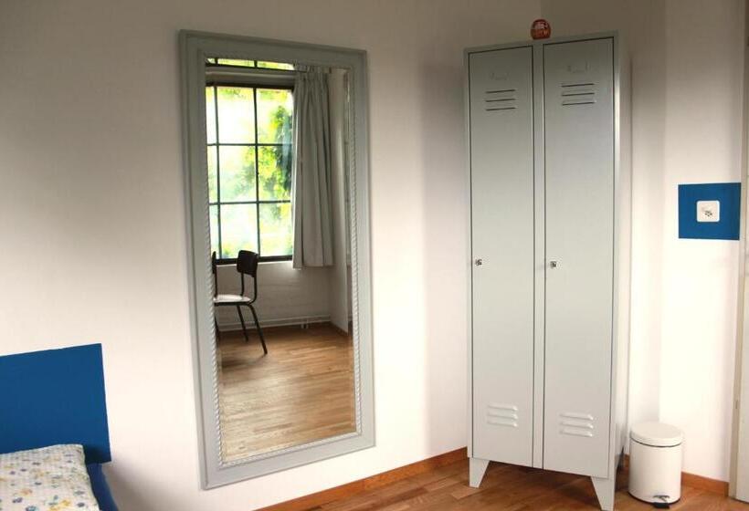 غرفة قياسية حمام مشترك, Basel Backpack