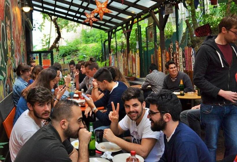 Quarto Estandar Banheiro Compartilhado, Hostel Elf